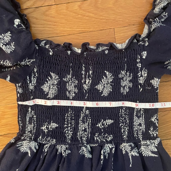Tuckernuck Navy and White Striped Smocked Top - Picture 3 of 4